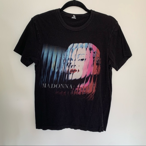 The Madonna Tour Black T-Shirt - Picture 3 of 4